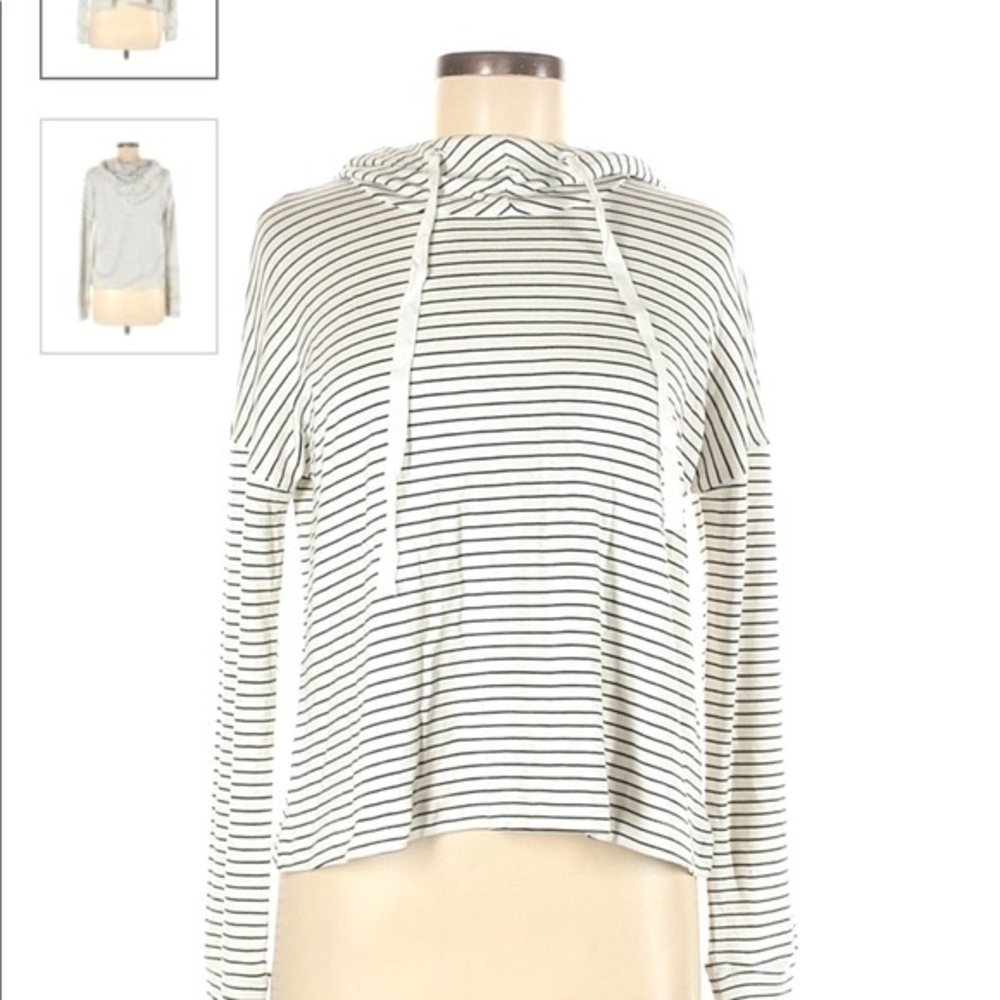 ⏰Mae M white hoody long sleeve crop loungewear top